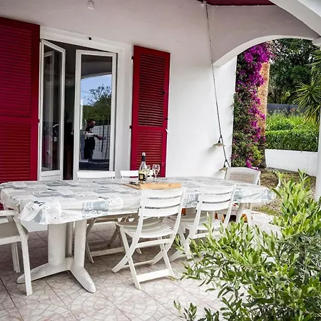 ヴィラ Shirley - For 10 Pool Terrace - By Tgb