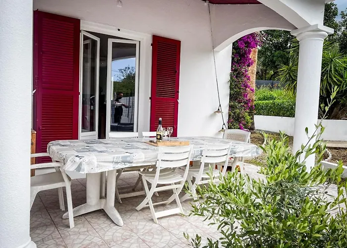 Villa Shirley - For 10 Pool Terrace - By Tgb
