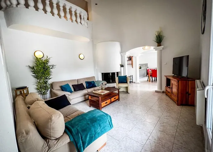 Villa Shirley - For 10 Pool Terrace - By Tgb Cuttoli-Corticchiato