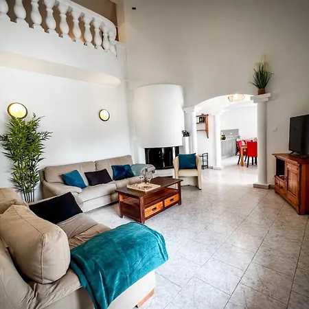 Villa Shirley - For 10 Pool Terrace - By Tgb Cuttoli-Corticchiato