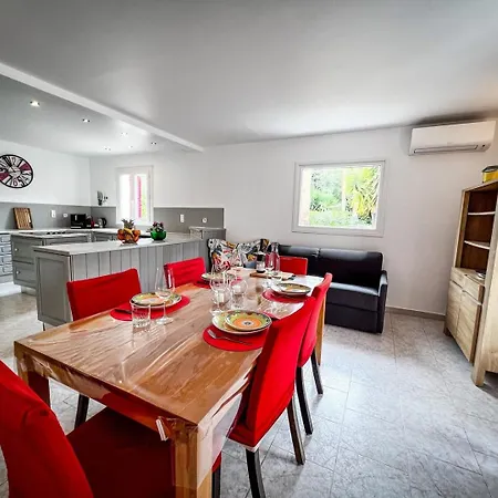 Shirley - For 10 Pool Terrace - By Tgb Villa
